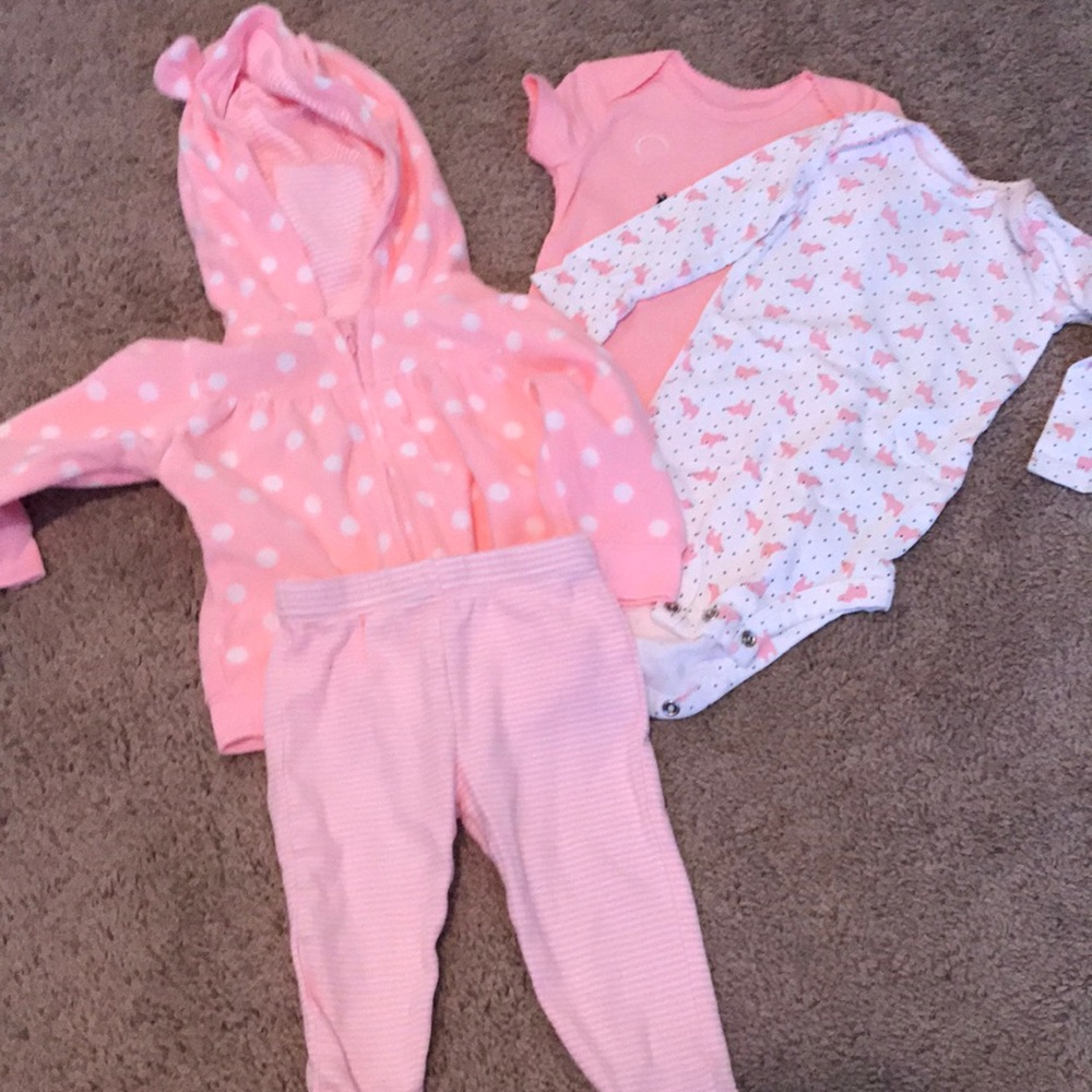 Bundle pack onesies, jacket and pants 0-3 months